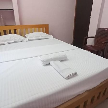 Thiru Arunai Guest House Tiruvannāmalai Extérieur photo
